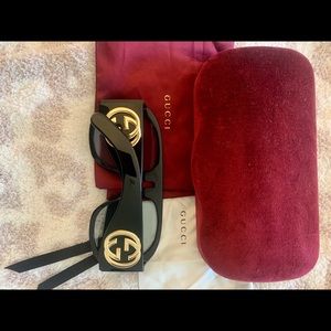 Gucci oversized frame & logo sunglasses